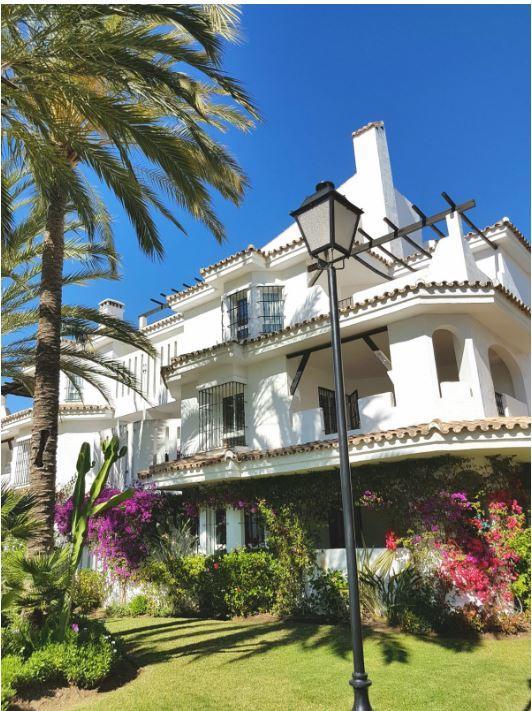Los Naranjos Close To Puerto Banus Marbella Exterior photo