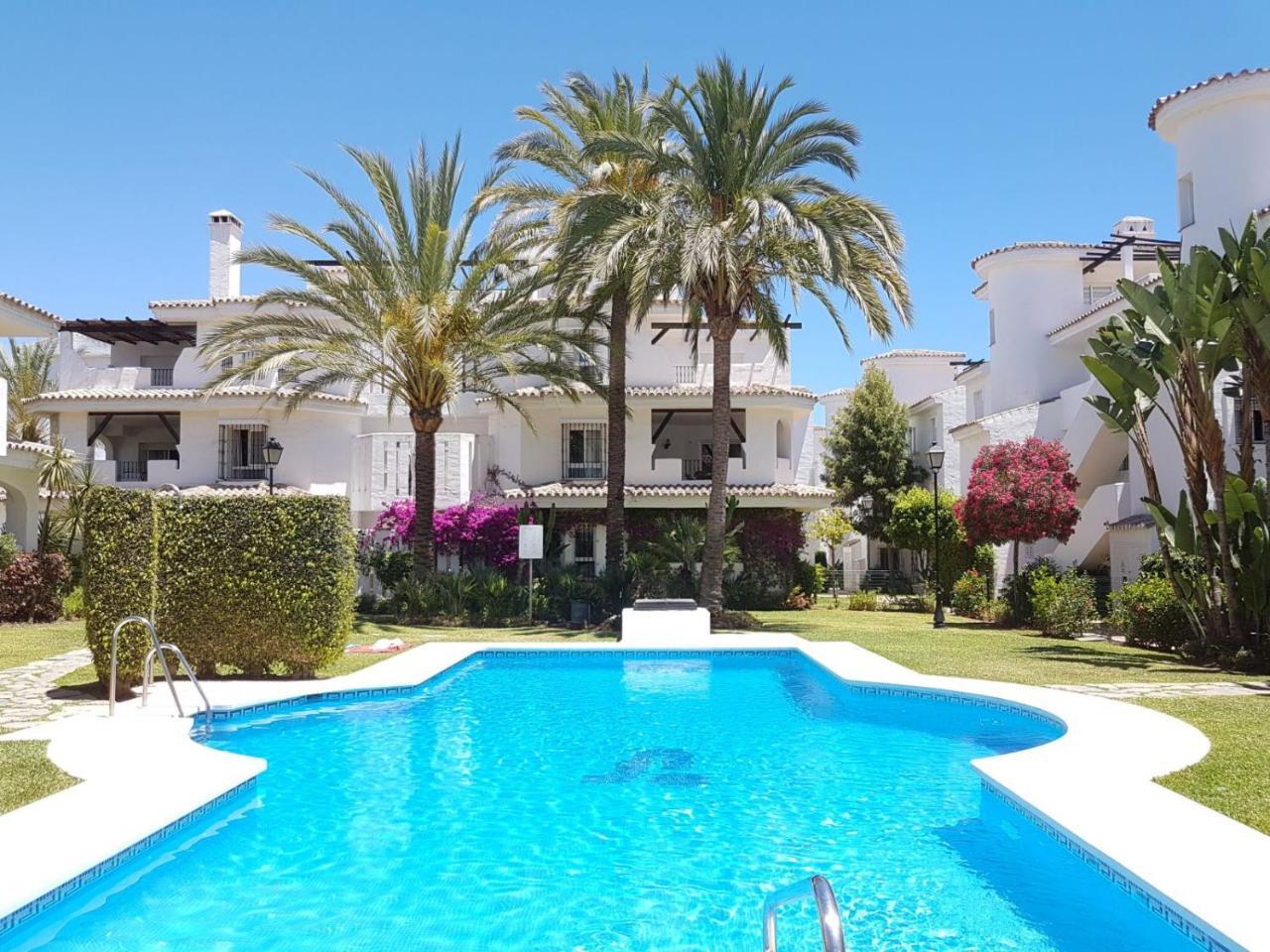 Los Naranjos Close To Puerto Banus Marbella Exterior photo